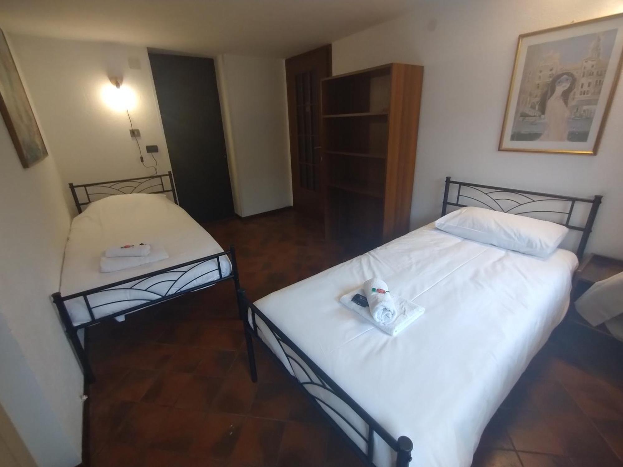 Veneta Hostel มูเจีย ภายนอก รูปภาพ