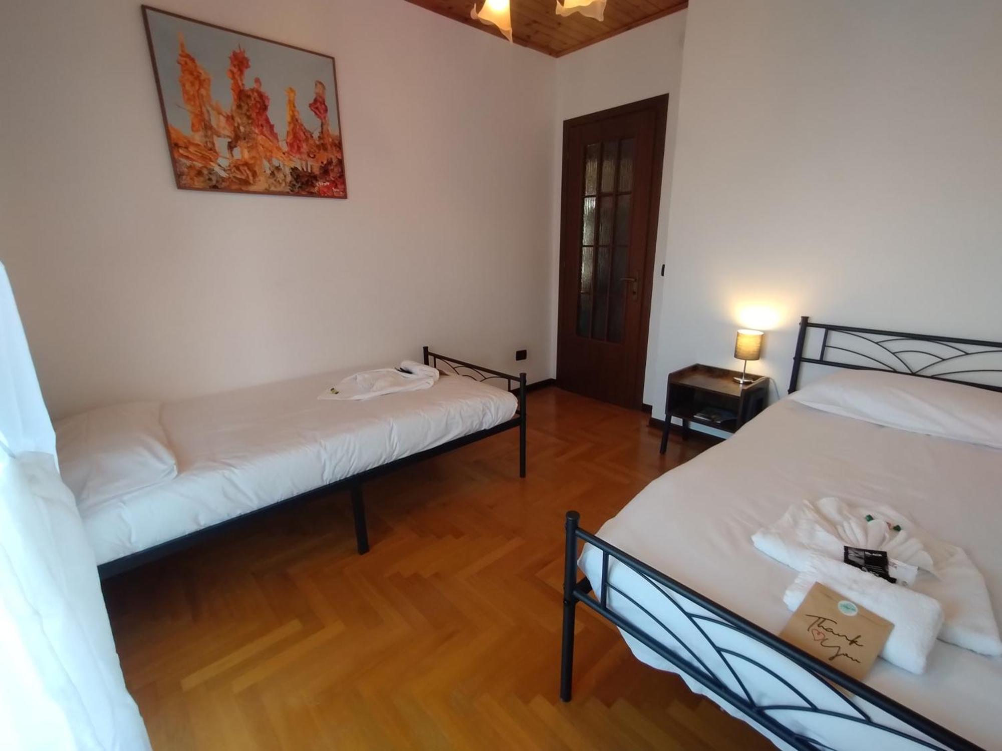 Veneta Hostel มูเจีย ภายนอก รูปภาพ